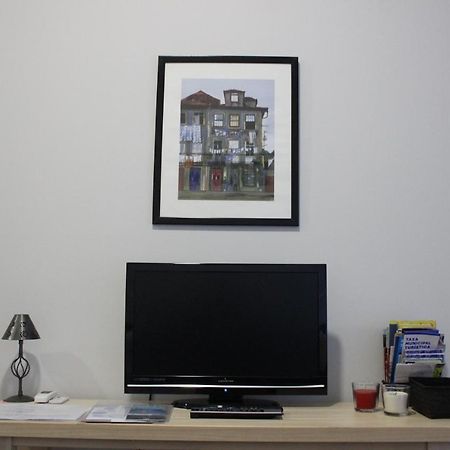 Practical And Comfortable Apartment With Garden Porto Bagian luar foto