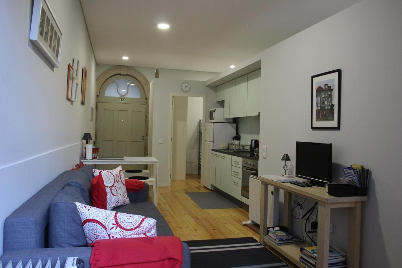 Practical And Comfortable Apartment With Garden Porto Bagian luar foto