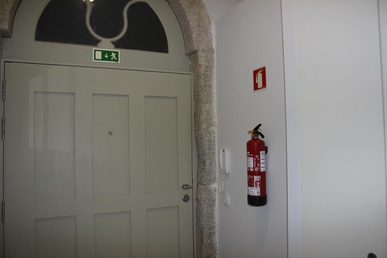 Practical And Comfortable Apartment With Garden Porto Bagian luar foto